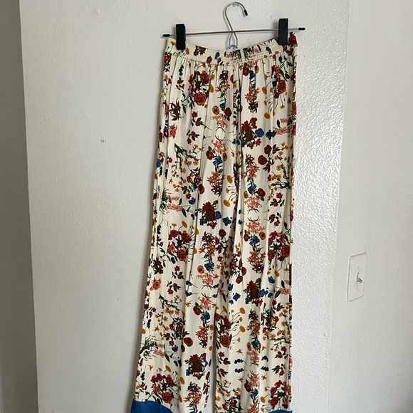 Aritzia pants - Picture 3 of 4